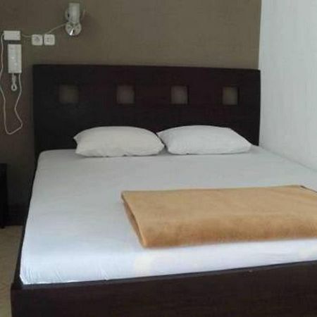 Hotel Nirwana Situbondo Redpartner Banyuanget Exterior foto