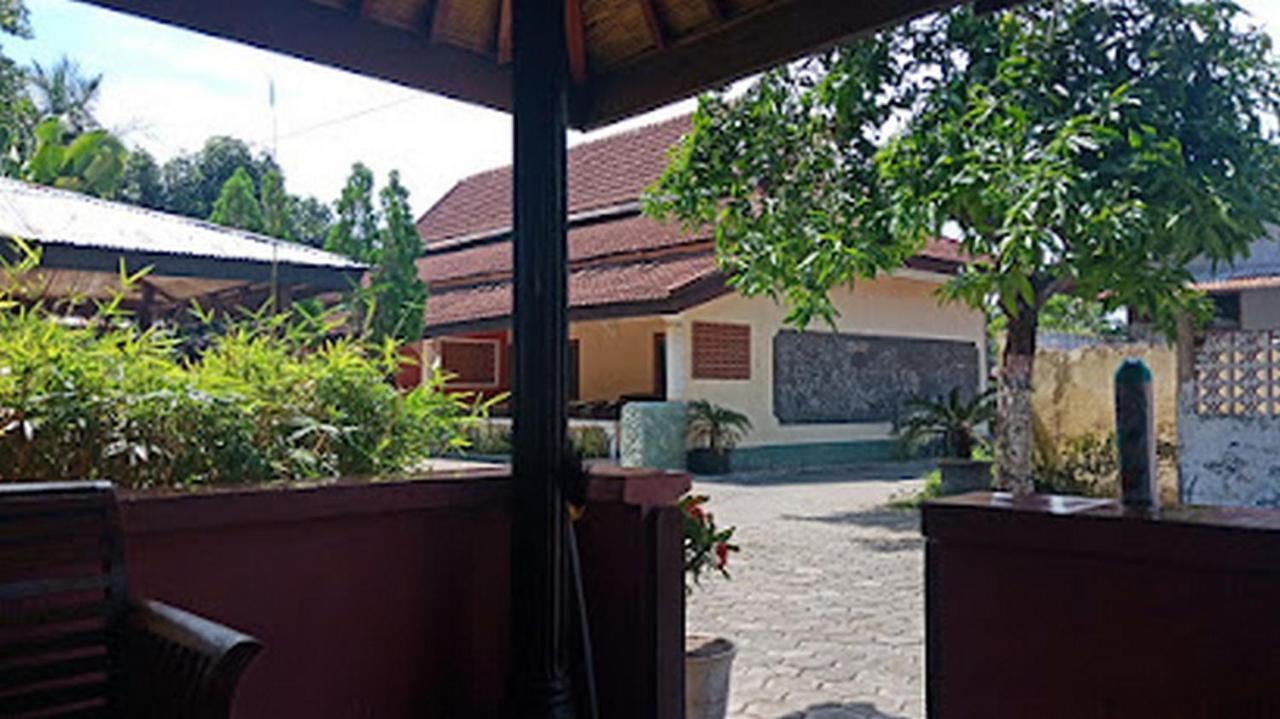 Hotel Nirwana Situbondo Redpartner Banyuanget Exterior foto